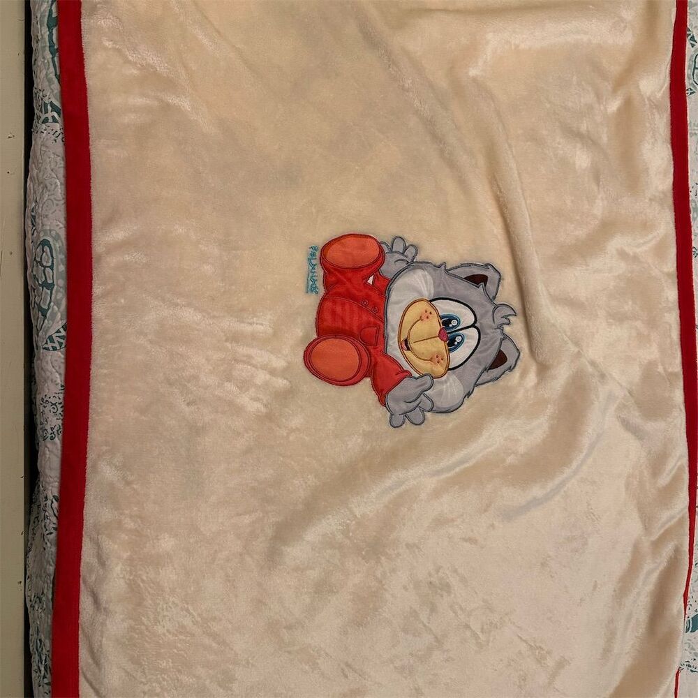 Vintage Pelanas Plush Baby Blanket Kitten Design Satin Trim Crib